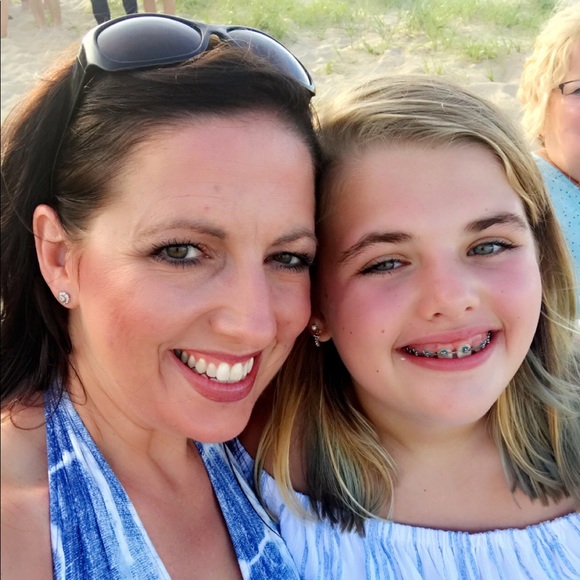 Meet your Posher, Cate - Picture 2 of 4